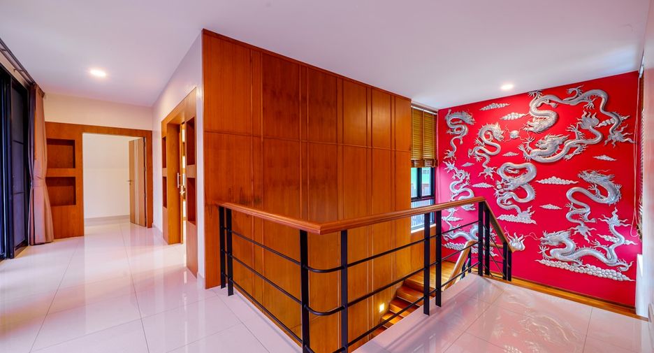 Casa en alquiler y en venta de 5 habitaciones en Bang Lamung, Chonburi