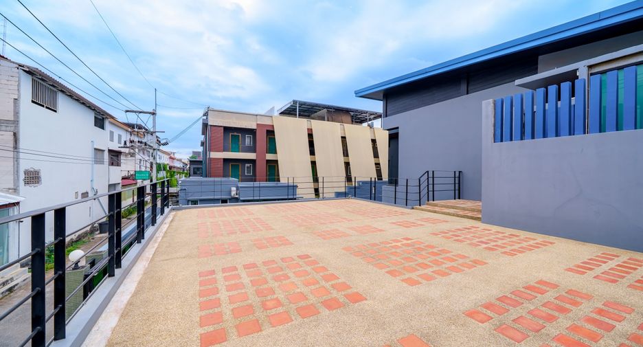 Casa en alquiler y en venta de 5 habitaciones en Bang Lamung, Chonburi