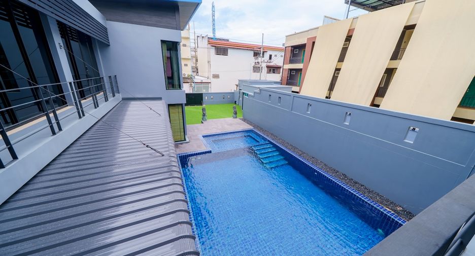 Casa en alquiler y en venta de 5 habitaciones en Bang Lamung, Chonburi