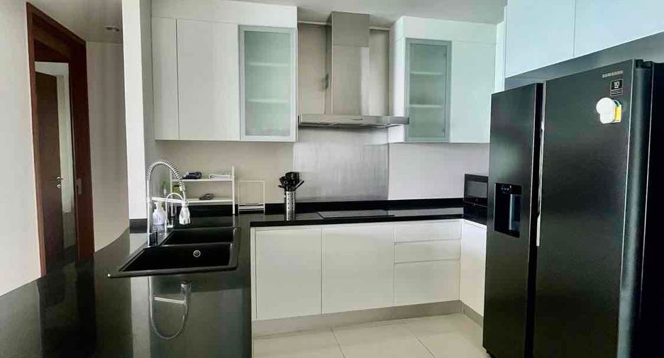 For rent and for sale 2 bedrooms condo in Sattahip, Chonburi
