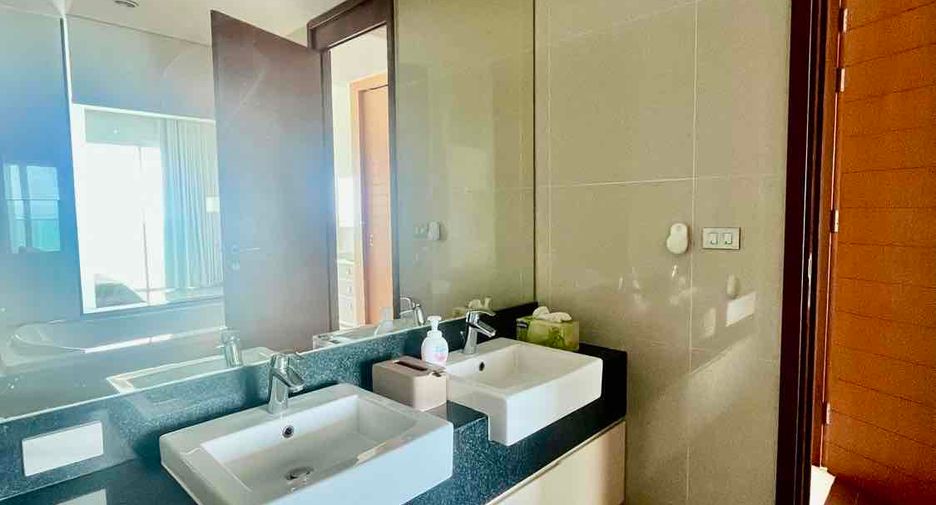 For rent and for sale 2 bedrooms condo in Sattahip, Chonburi