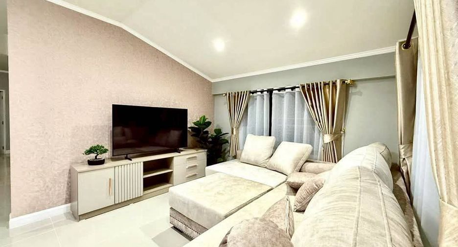 For sale 4 ベッドルーム villa in Bang Lamung, Chonburi