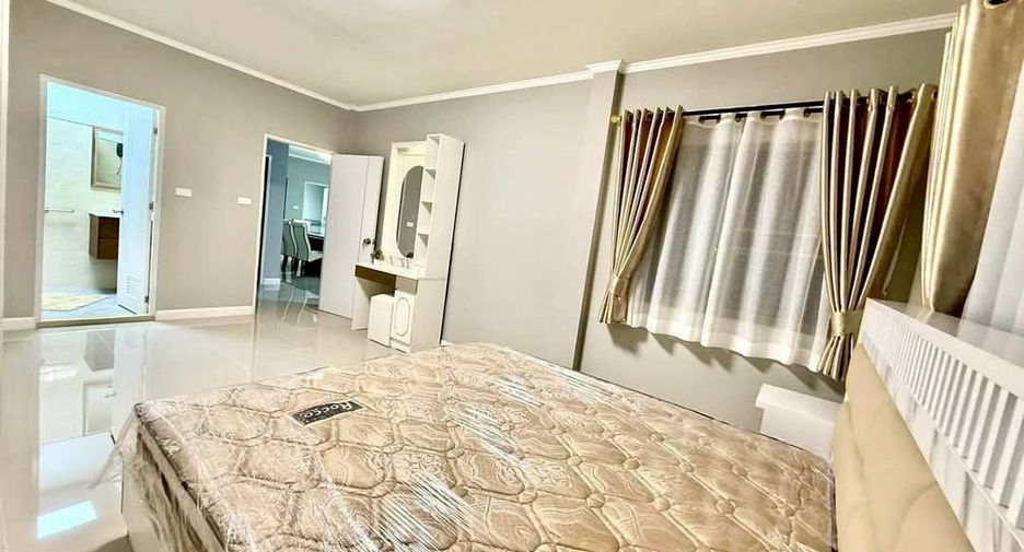 For sale 4 ベッドルーム villa in Bang Lamung, Chonburi
