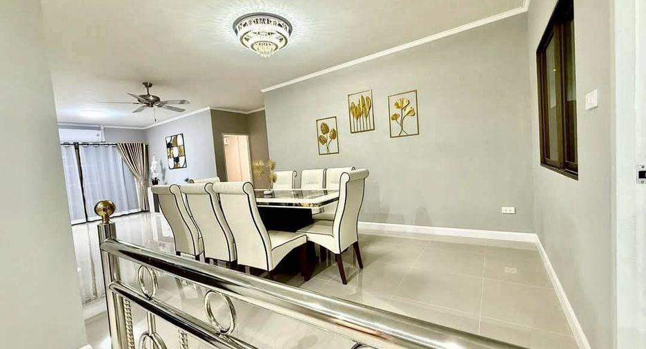For sale 4 ベッドルーム villa in Bang Lamung, Chonburi
