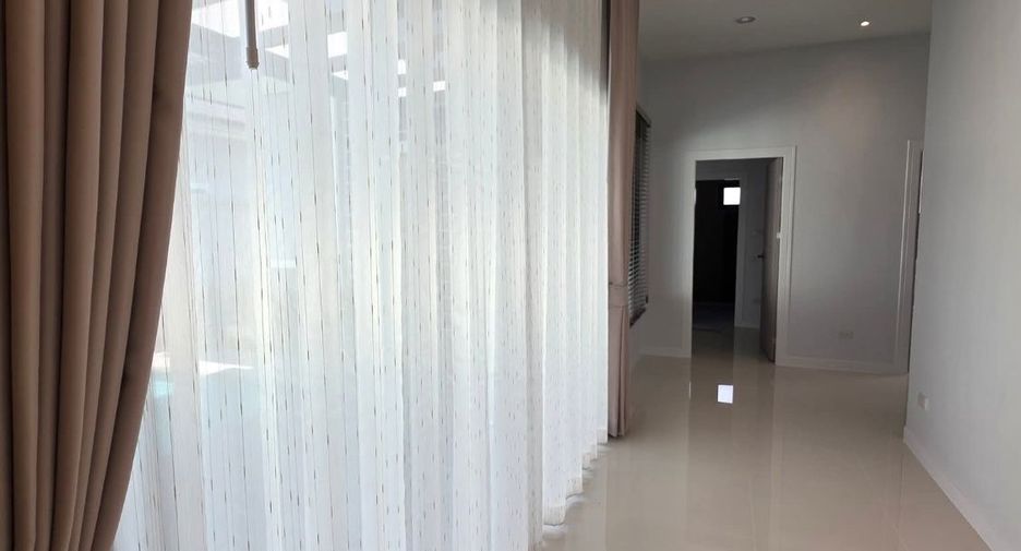 For sale 3 bedrooms villa in Bang Lamung, Chonburi