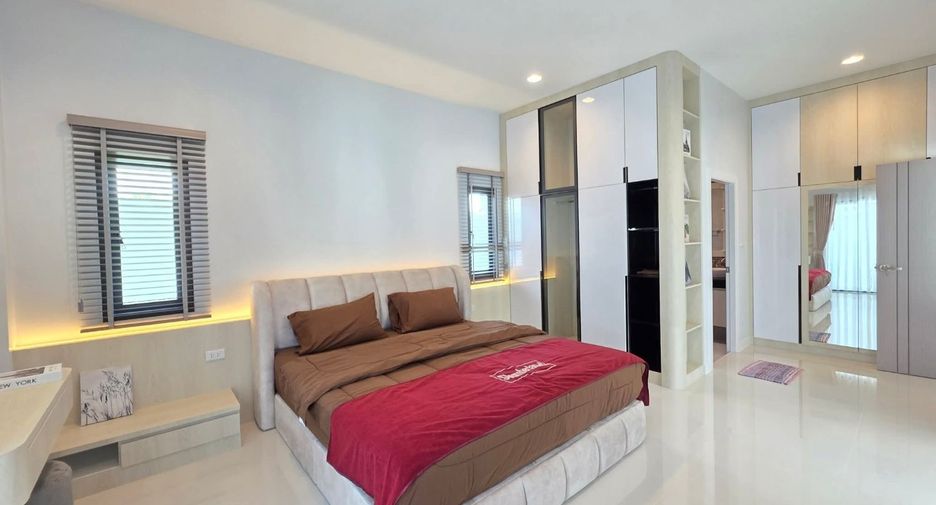 For sale 3 bedrooms villa in Bang Lamung, Chonburi