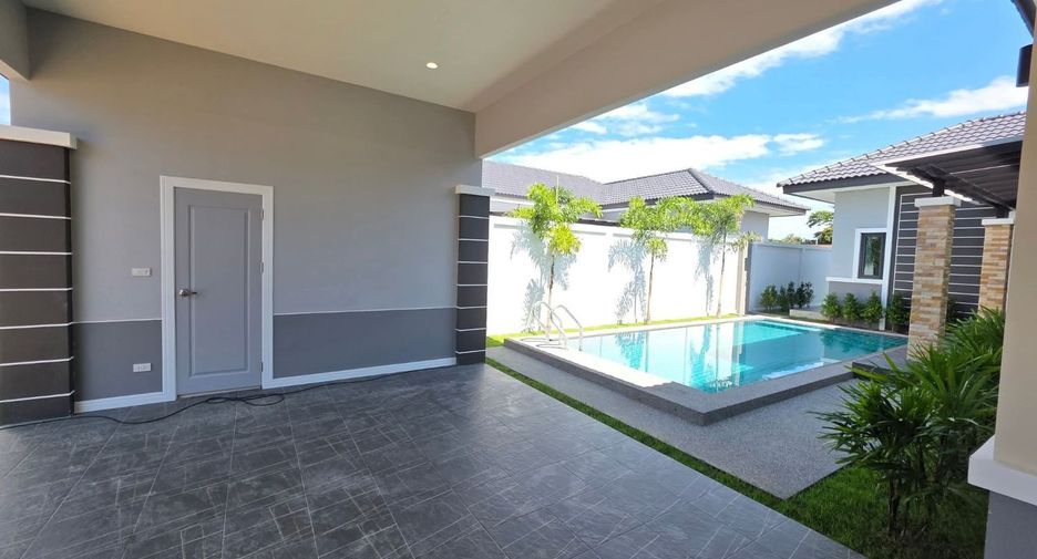 For sale 3 bedrooms villa in Bang Lamung, Chonburi