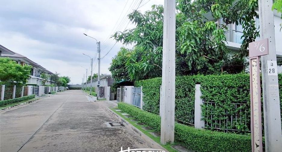 For rent and for sale 3 bedrooms house in Pak Kret, Nonthaburi