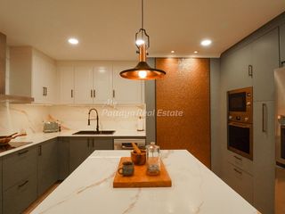 For sale 3 ベッドルーム condo in Bang Lamung, Chonburi