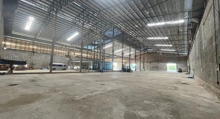 For rent 2 bedrooms warehouse in Bang Bua Thong, Nonthaburi
