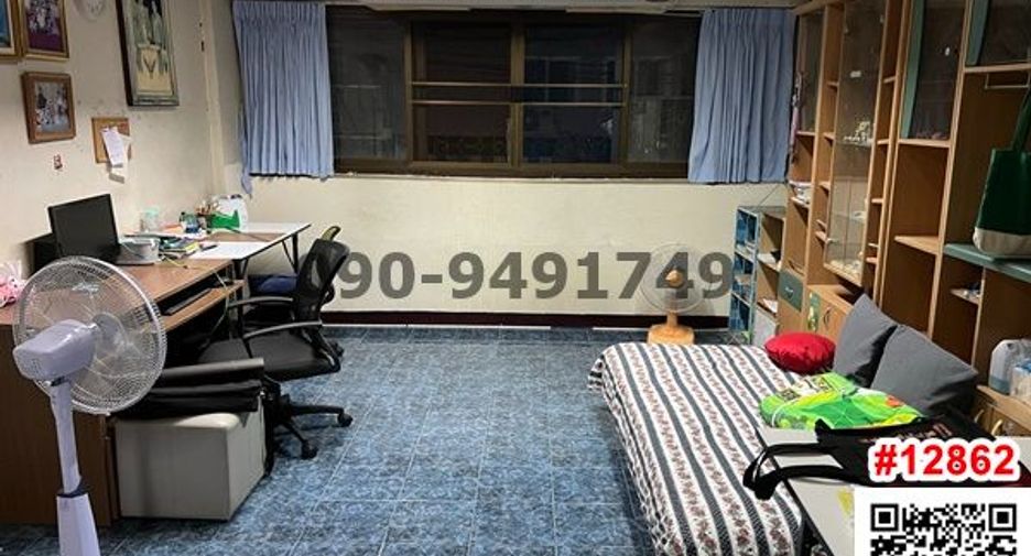For sale 3 bedrooms retail Space in Mueang Samut Prakan, Samut Prakan