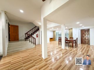 For sale 4 bedrooms townhouse in Watthana, Bangkok