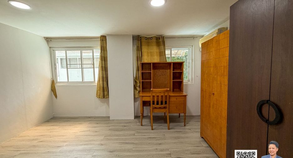 Casa adosada en venta de 4 habitaciones en Watthana, Bangkok
