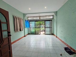 For sale 2 bedrooms townhouse in Don Mueang, Bangkok