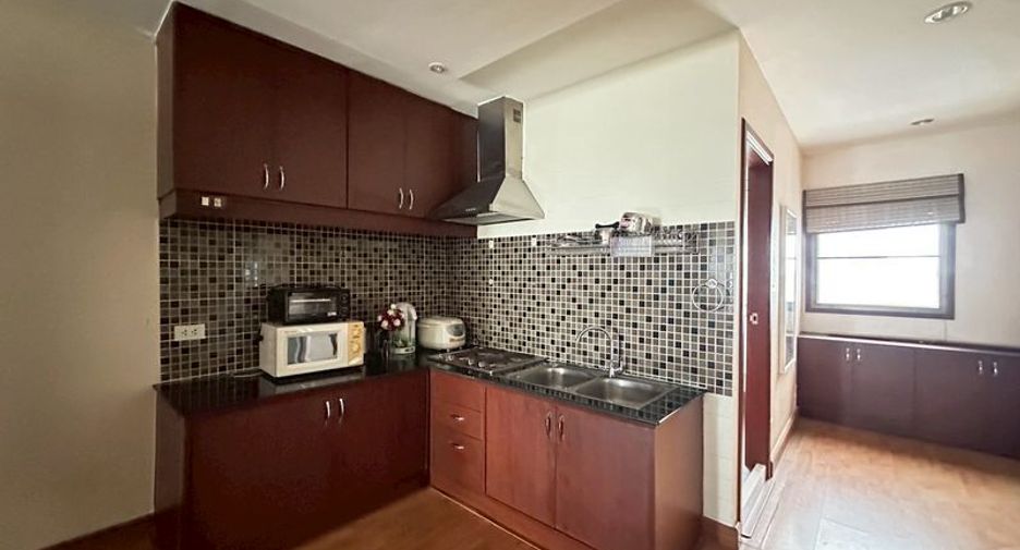 For rent 2 bedrooms condo in Si Racha, Chonburi