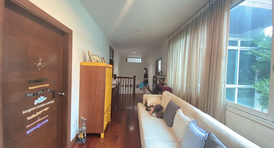 For sale 6 bedrooms house in Khlong Sam Wa, Bangkok