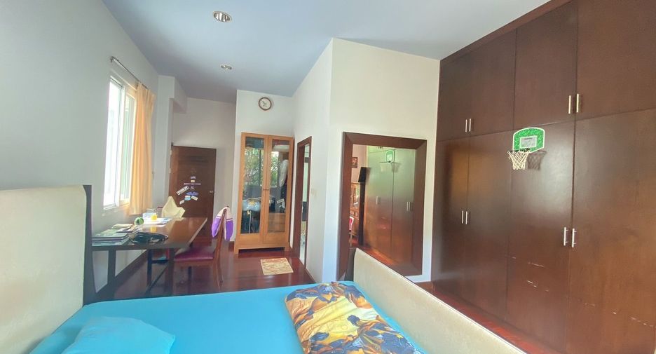 For sale 6 bedrooms house in Khlong Sam Wa, Bangkok