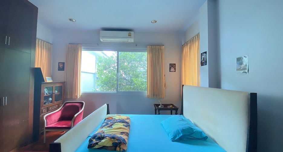 For sale 6 bedrooms house in Khlong Sam Wa, Bangkok