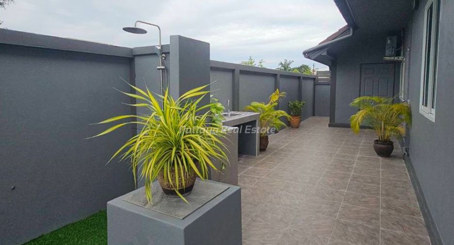 For sale 3 bedrooms house in Bang Lamung, Chonburi