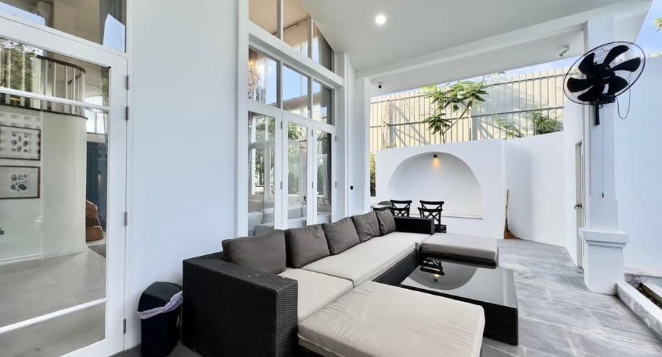 Villa en venta de 5 habitaciones en Sattahip, Chonburi
