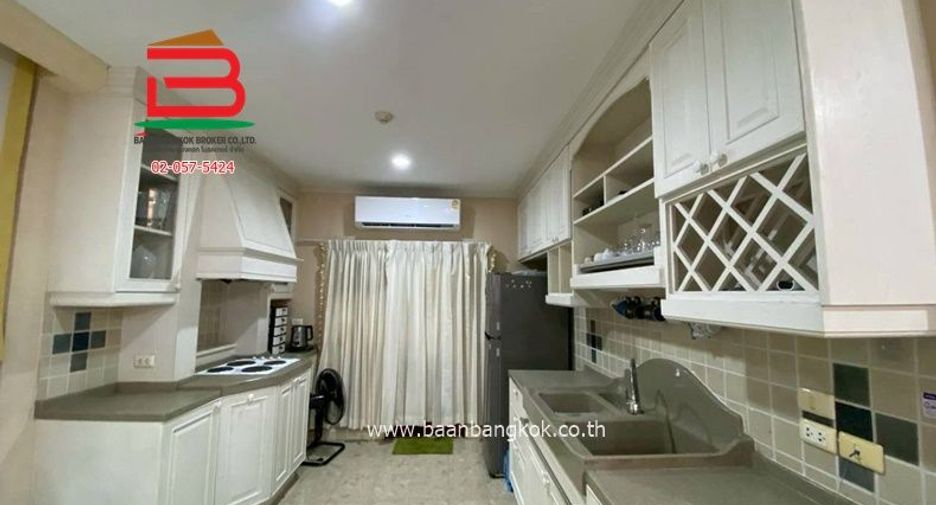 For sale 3 bedrooms condo in Bang Khen, Bangkok