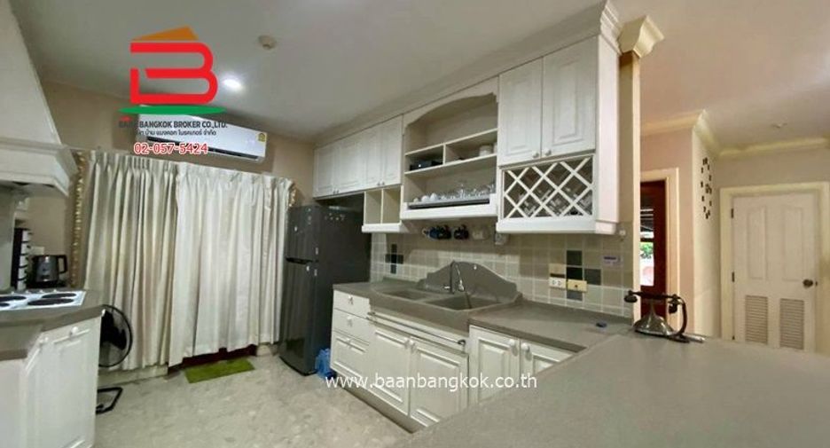 For sale 3 bedrooms condo in Bang Khen, Bangkok