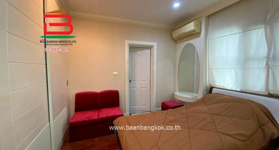 For sale 3 bedrooms condo in Bang Khen, Bangkok