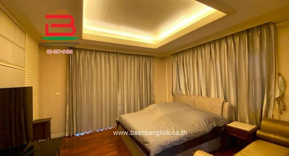 For sale 3 bedrooms condo in Bang Khen, Bangkok