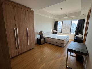 For rent 3 bedrooms condo in Pathum Wan, Bangkok