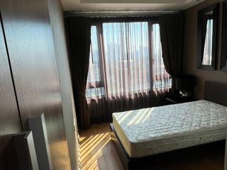 For rent 3 bedrooms condo in Pathum Wan, Bangkok