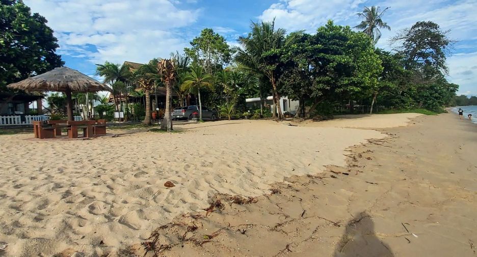 À vendre 3 chambres villa à Klaeng, Rayong