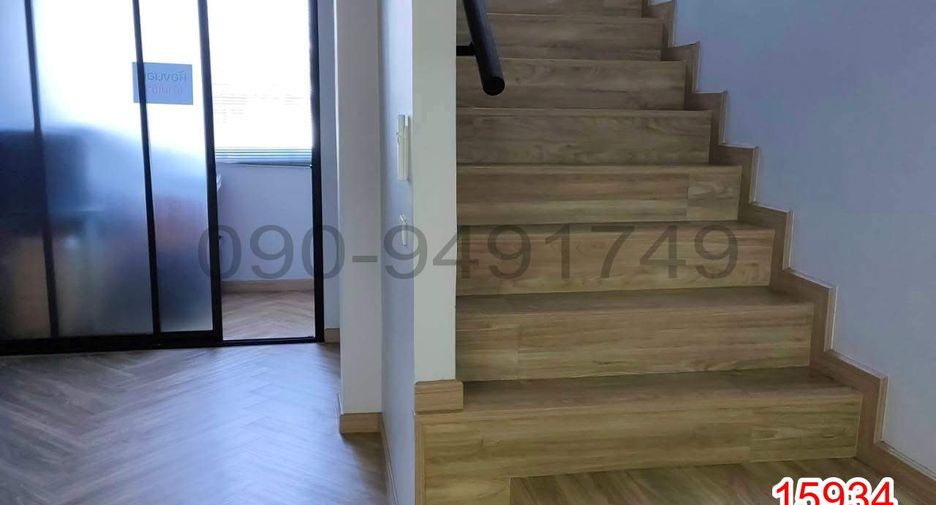 For sale 6 bedrooms retail Space in Phra Khanong, Bangkok