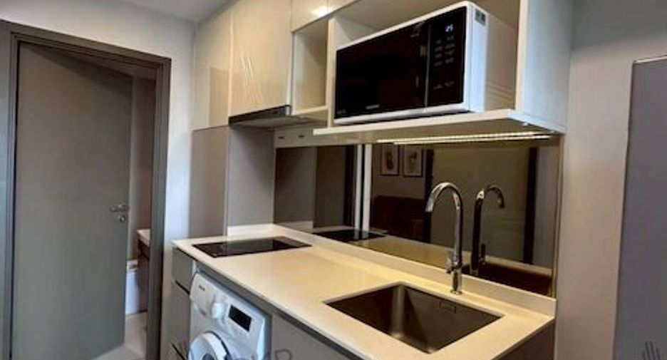 For sale 1 bed condo in Phra Khanong, Bangkok