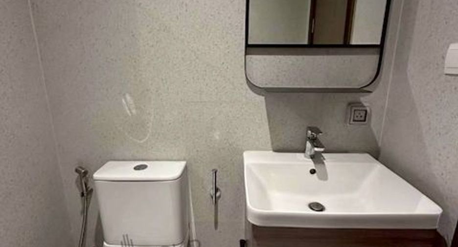 For sale 1 bed condo in Phra Khanong, Bangkok