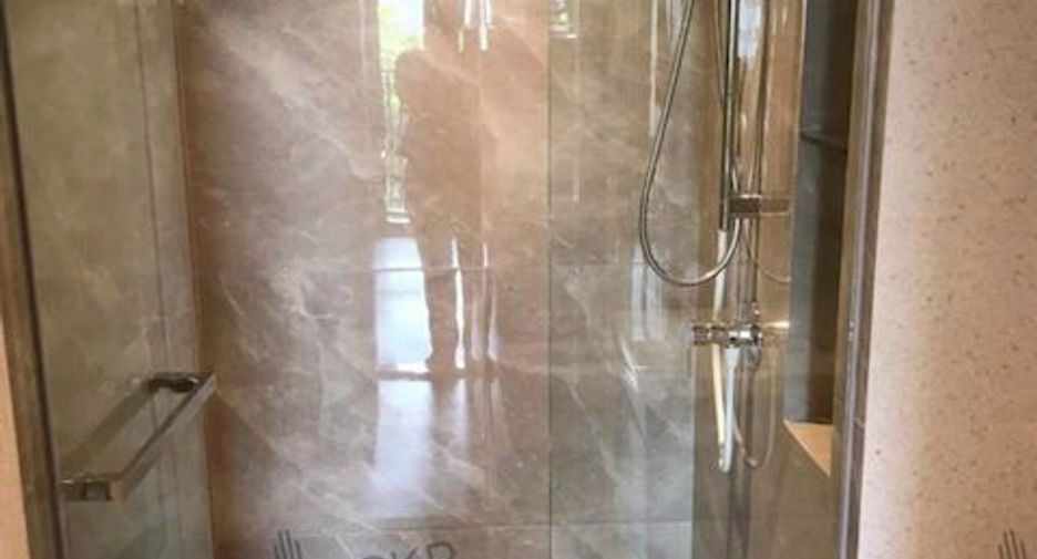 For sale 1 bed condo in Phra Khanong, Bangkok