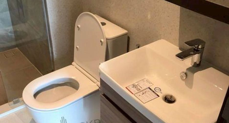 For sale 1 bed condo in Phra Khanong, Bangkok