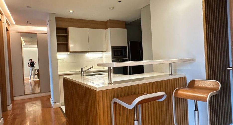 For rent 3 bedrooms condo in Sathon, Bangkok