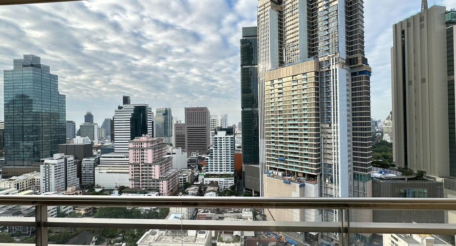 For rent 3 bedrooms condo in Sathon, Bangkok