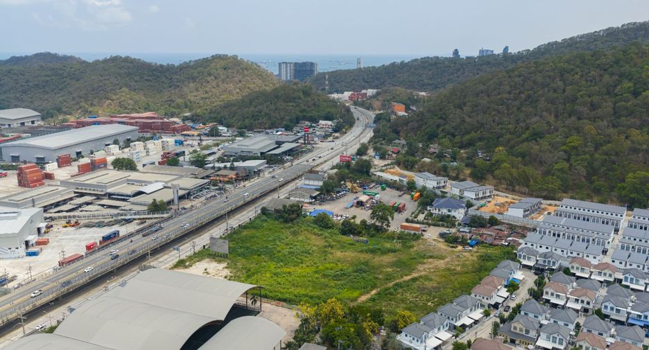 出售 土地 在 Si Racha, Chon Buri