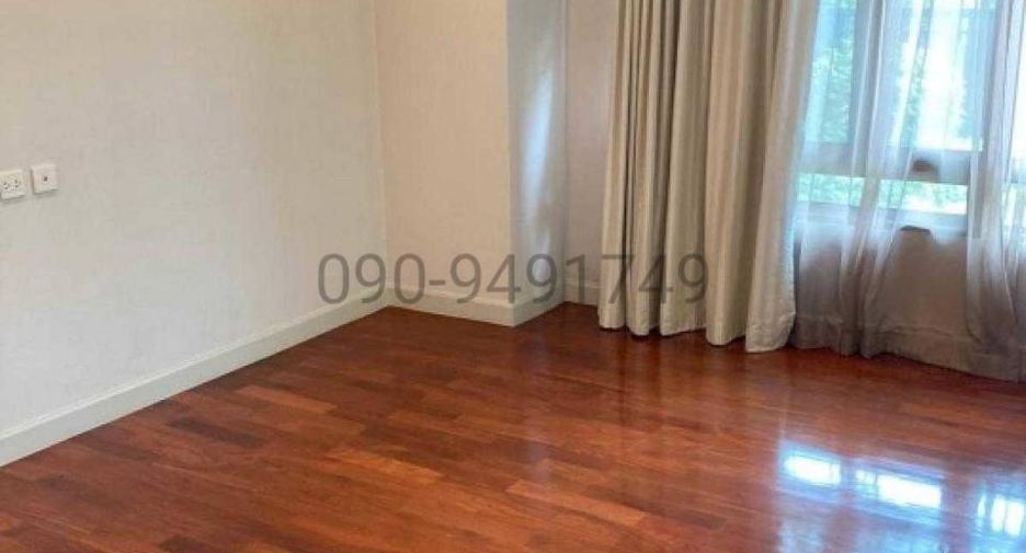 Casa en alquiler de 4 habitaciones en Mueang Nonthaburi, Nonthaburi