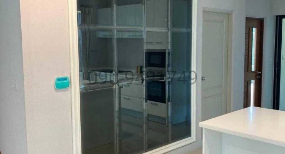Casa en venta de 4 habitaciones en Mueang Nonthaburi, Nonthaburi