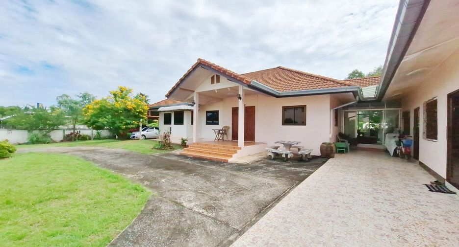For sale 8 bedrooms house in Mueang Udon Thani, Udon Thani