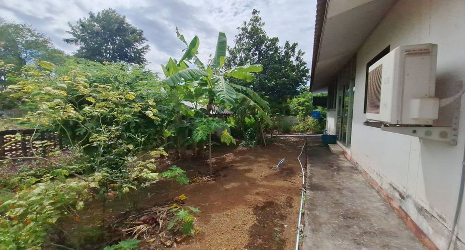 For sale 8 bedrooms house in Mueang Udon Thani, Udon Thani