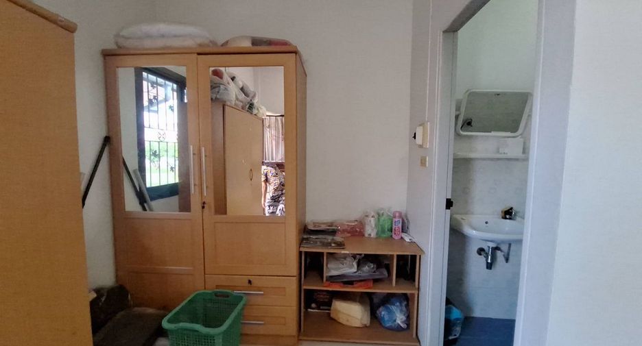 For sale 8 bedrooms house in Mueang Udon Thani, Udon Thani