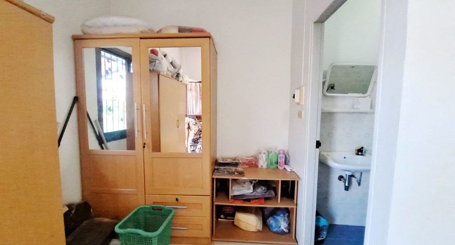 For sale 8 bedrooms house in Mueang Udon Thani, Udon Thani