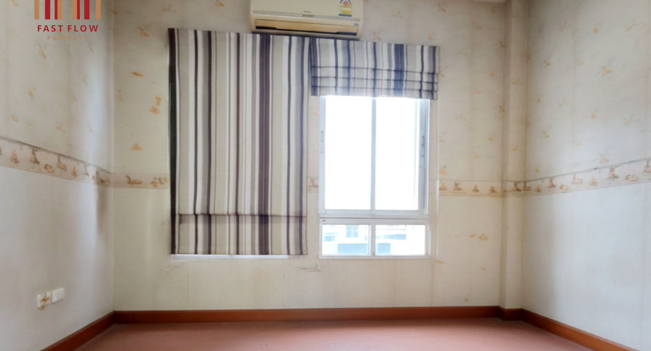 For sale 3 bedrooms townhouse in Lat Phrao, Bangkok