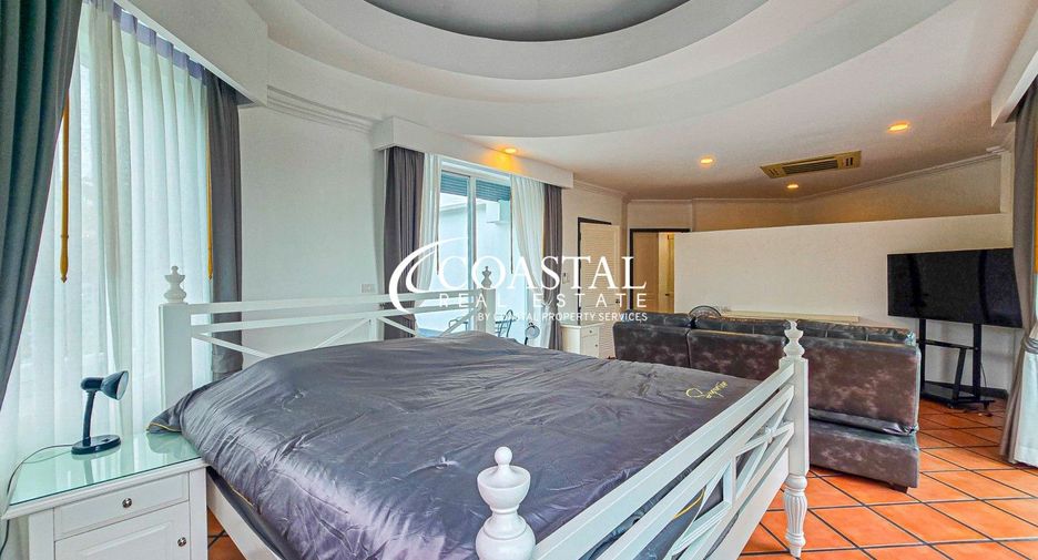 Casa en alquiler de 4 habitaciones en Bang Lamung, Chonburi