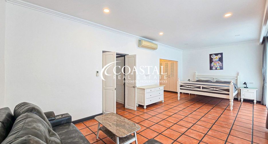 Casa en alquiler de 4 habitaciones en Bang Lamung, Chonburi