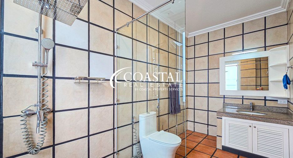 Casa en alquiler de 4 habitaciones en Bang Lamung, Chonburi