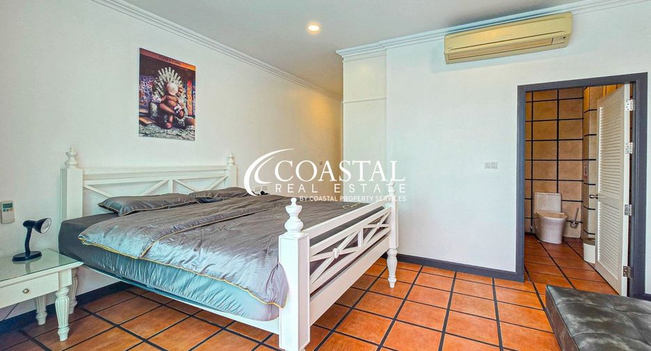 Casa en alquiler de 4 habitaciones en Bang Lamung, Chonburi